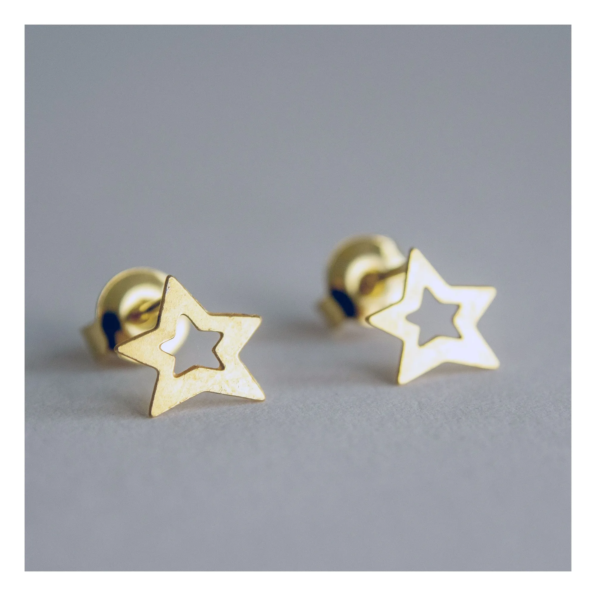 Adorabili Pendientes Grandes Estrellas | Dorado