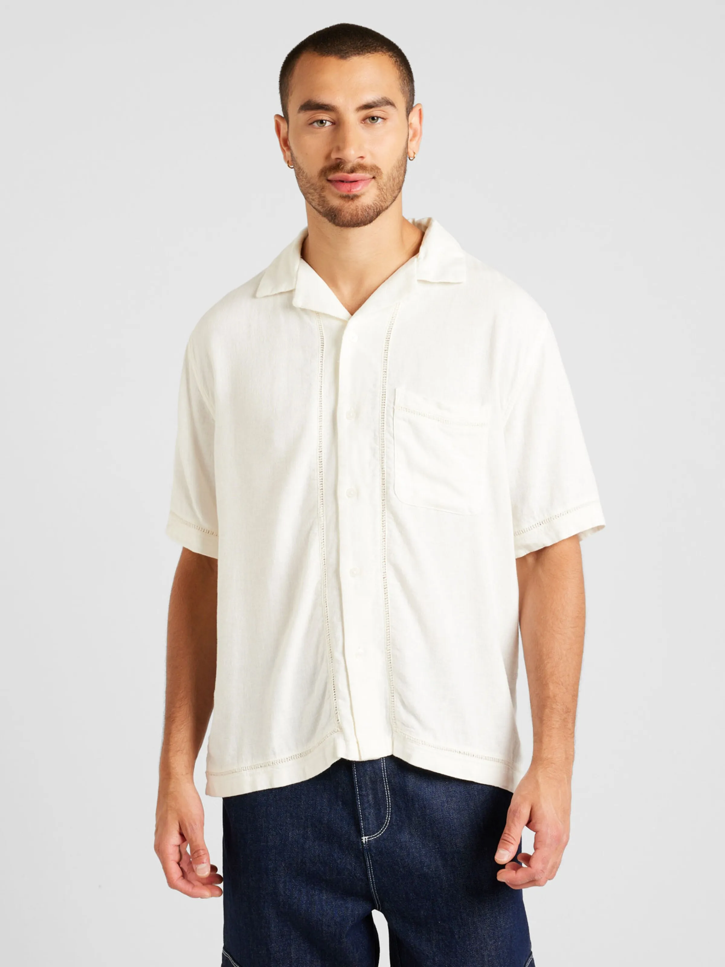 Ajuste confortable Camisa Abercrombie & Fitch en Blanco