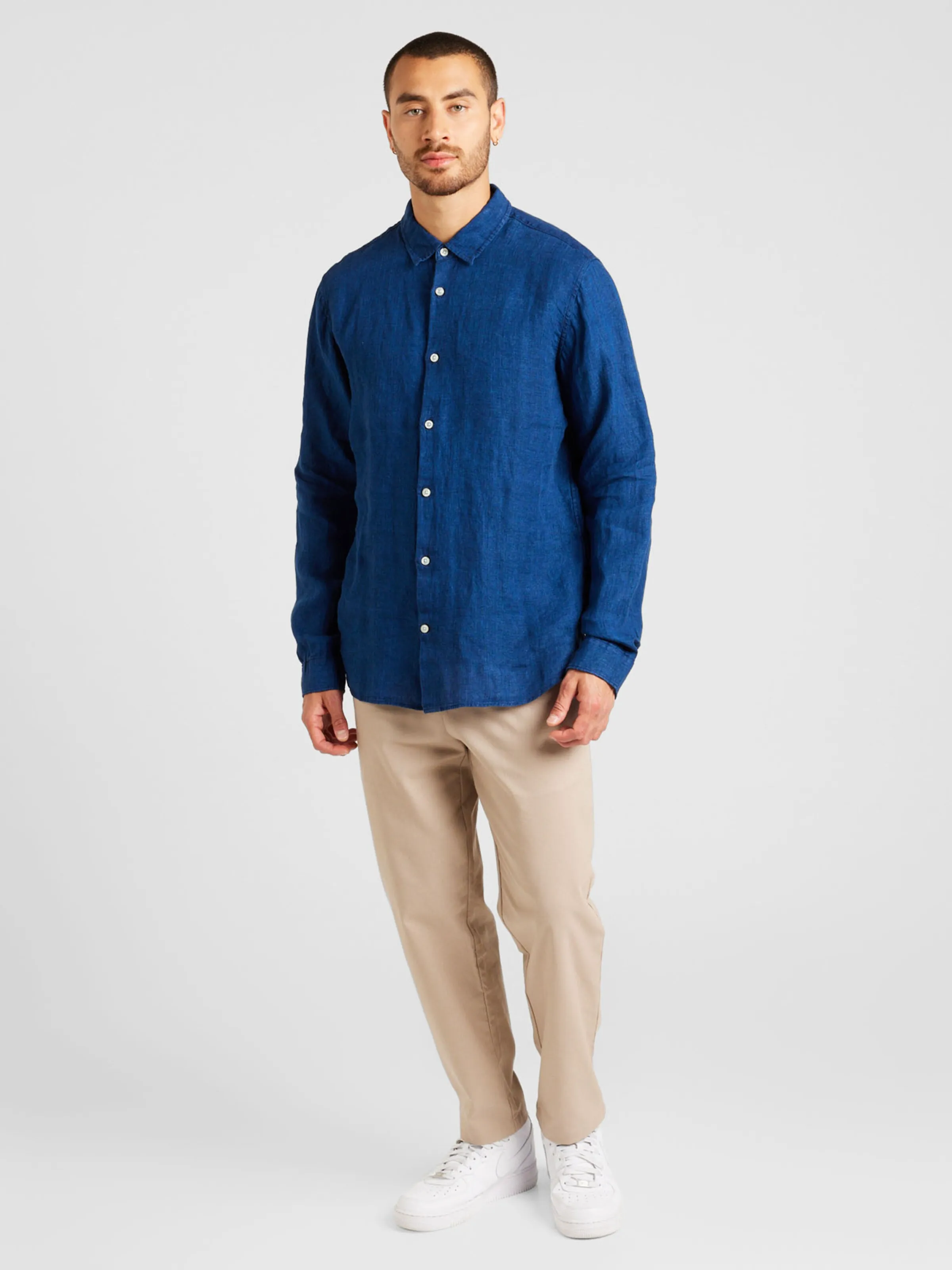 Ajuste regular Camisa GAP en Azul Oscuro