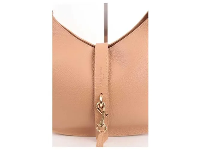 Autre Marque Bolso de cuero Beige 