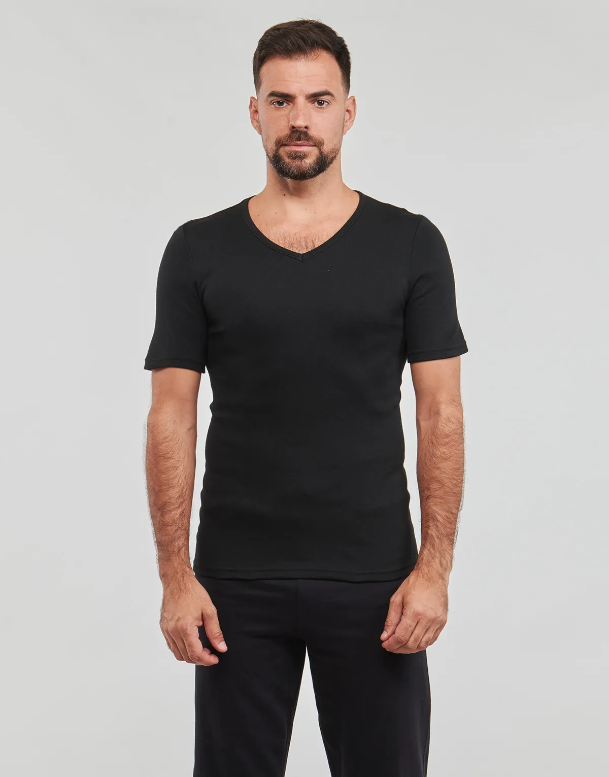 CLASSIC SHORT SLEEVE V-NECK T SHIRT GRADE 3