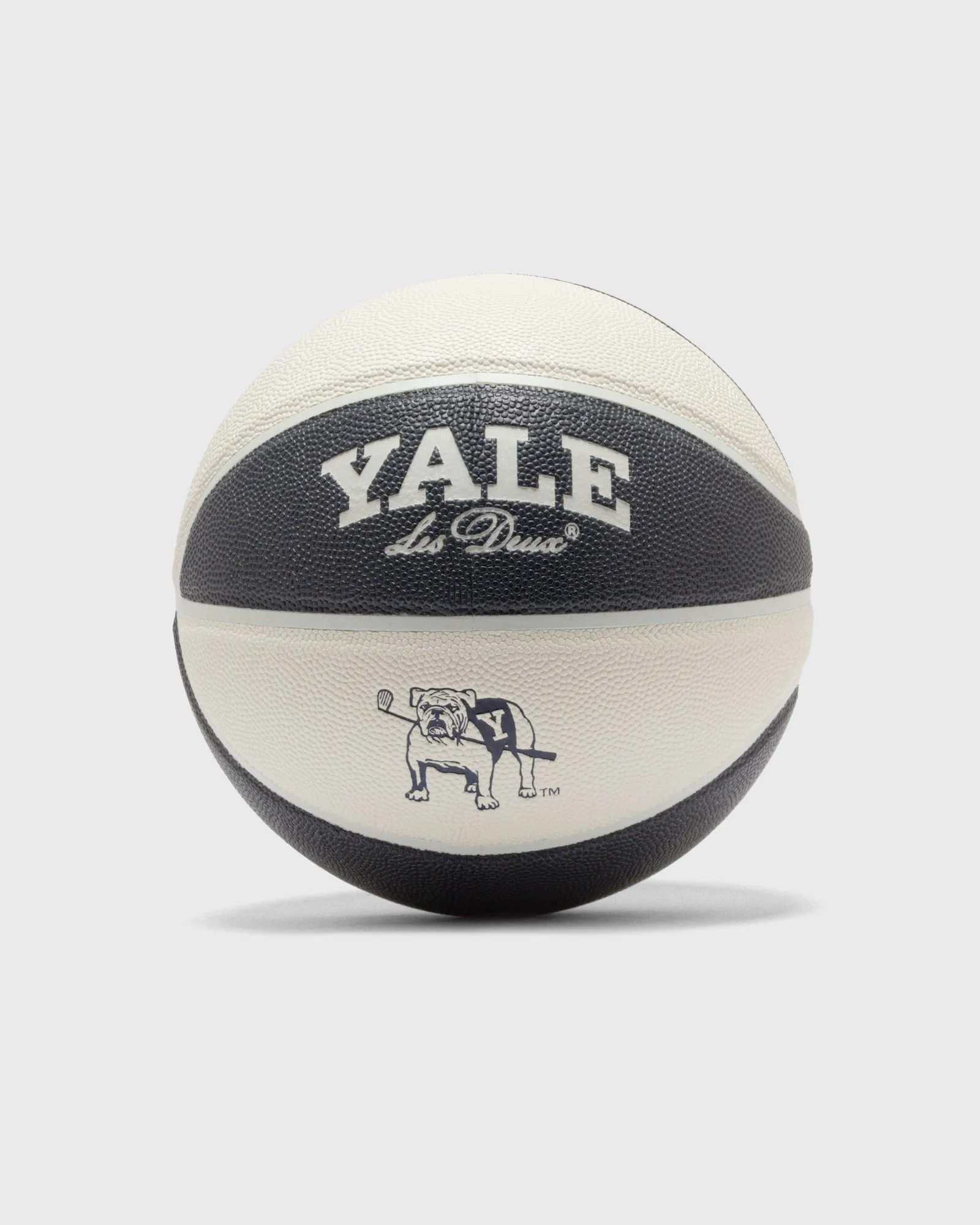 Les Deux Yale Basketball Sports Equipment