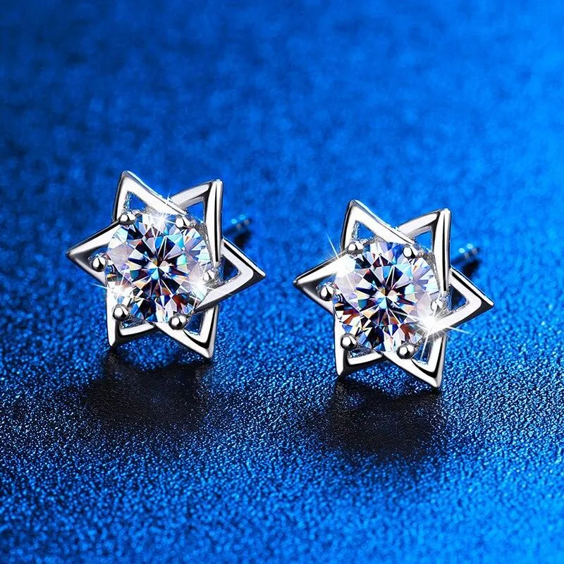 Pendientes brillantes de moissanita con hexagrama