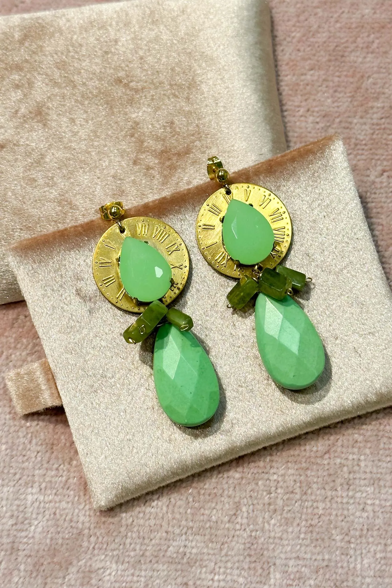 Pendientes reloj piedras verdes