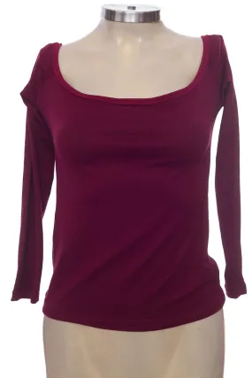 Top / Camiseta color Vinotinto - Closeando