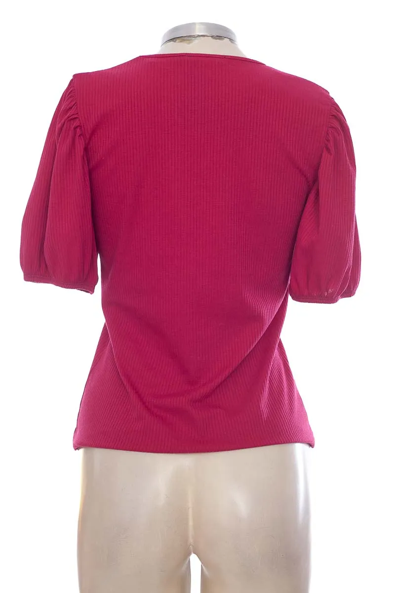 Top / Camiseta color Vinotinto - Zara