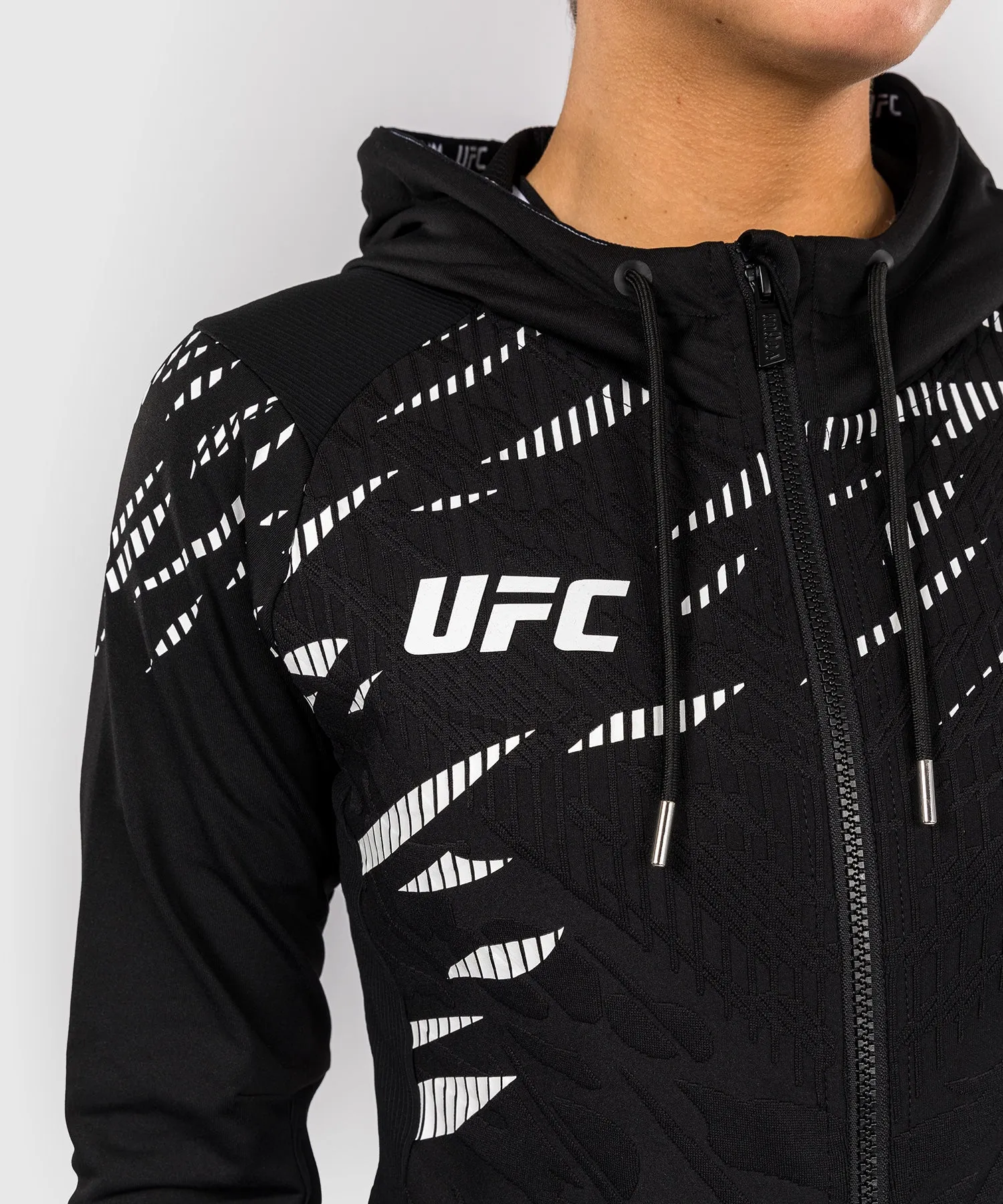 UFC Fusion by Venum Personalizados Authentic Fight Night Sudadera con Capucha para Mujer - Negro