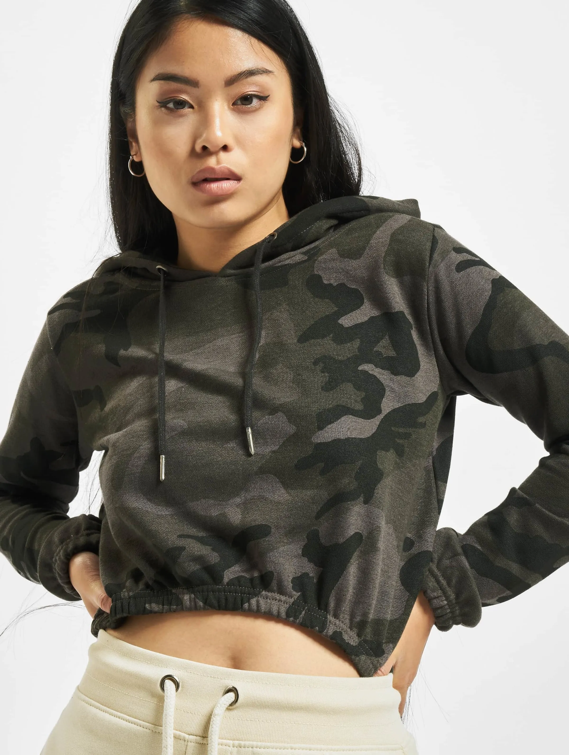 Urban Classics Camo Cropped