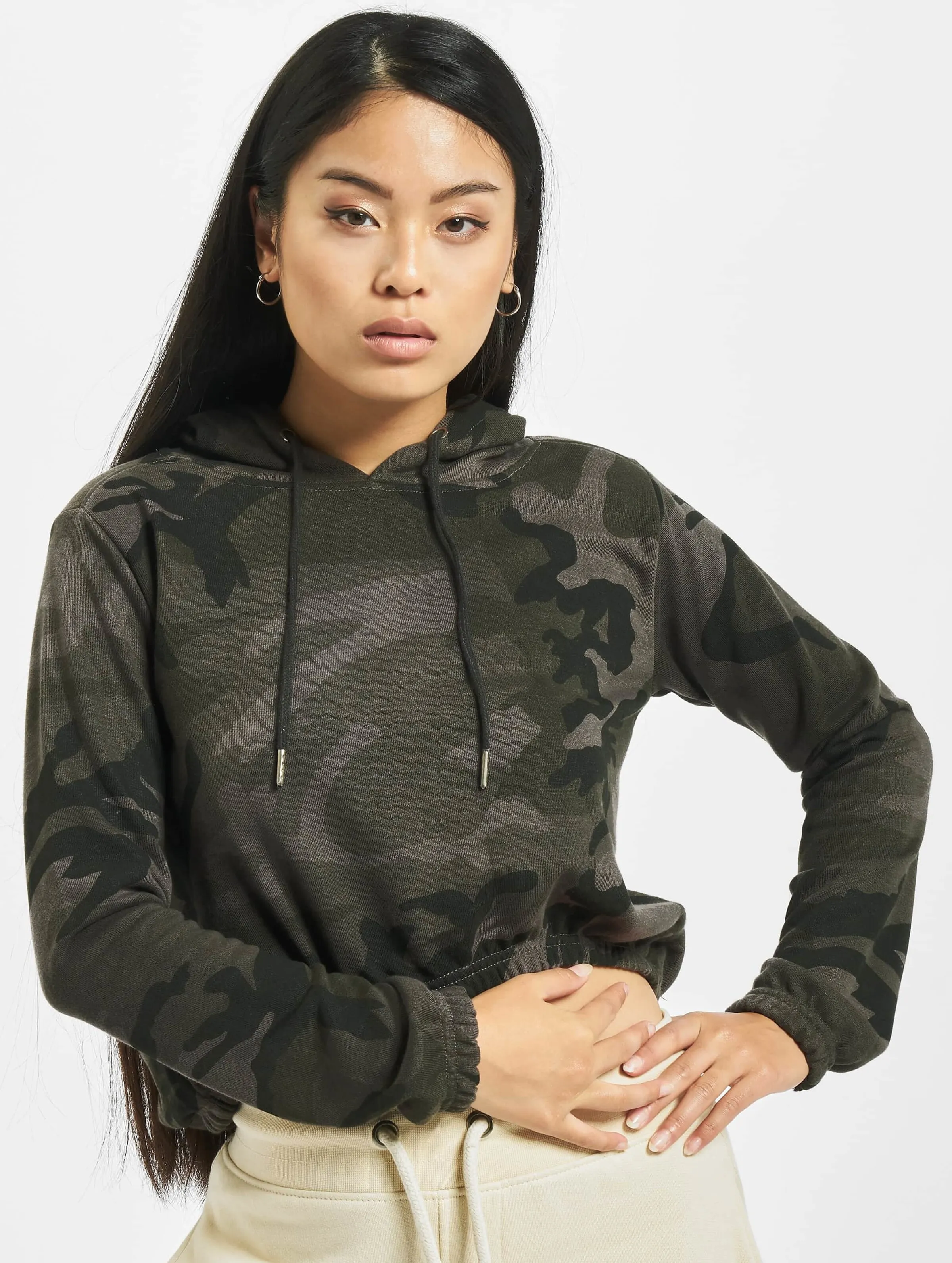 Urban Classics Camo Cropped