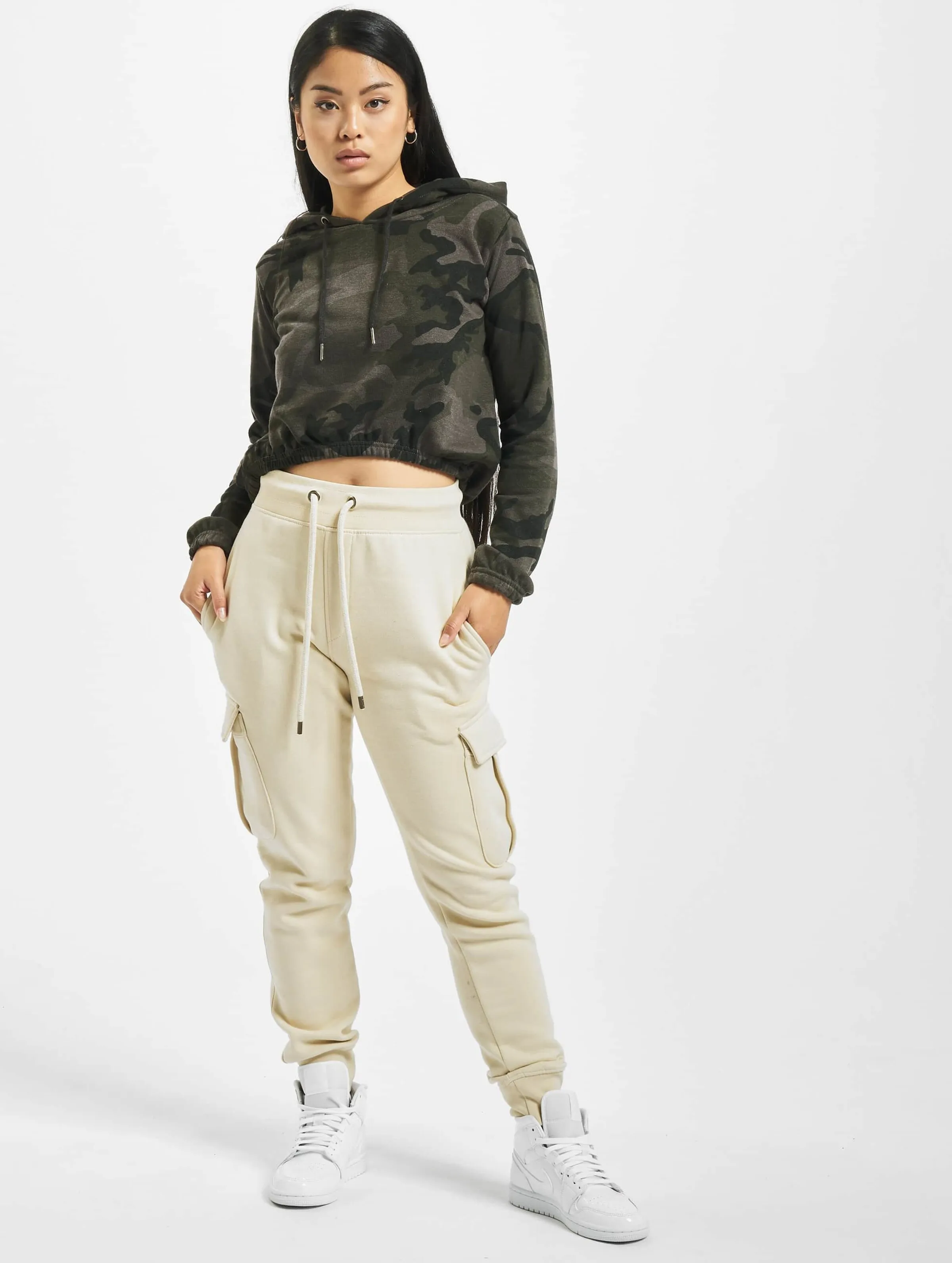 Urban Classics Camo Cropped