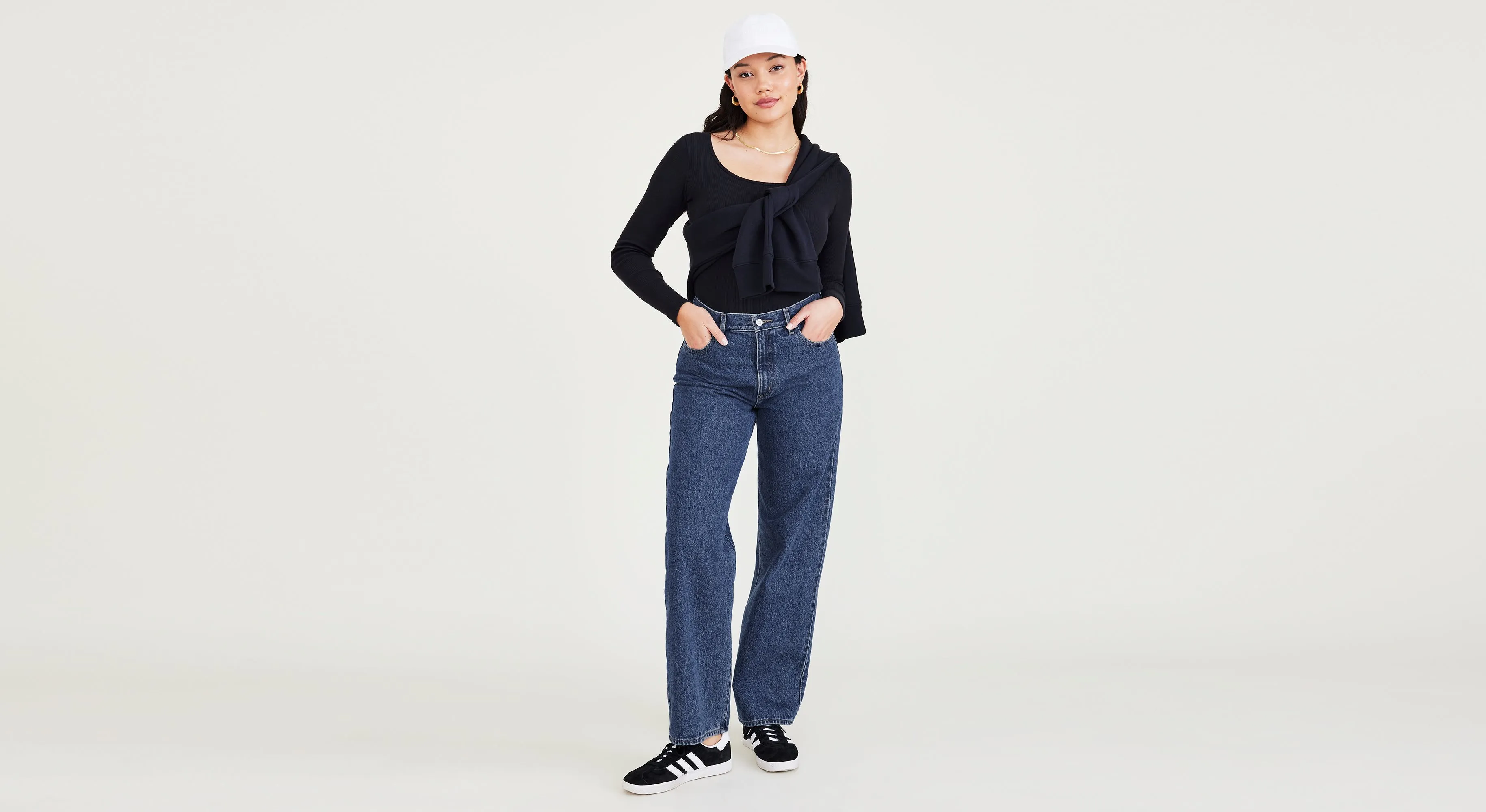 Women's Relaxed Fit Mid-Rise Jeans